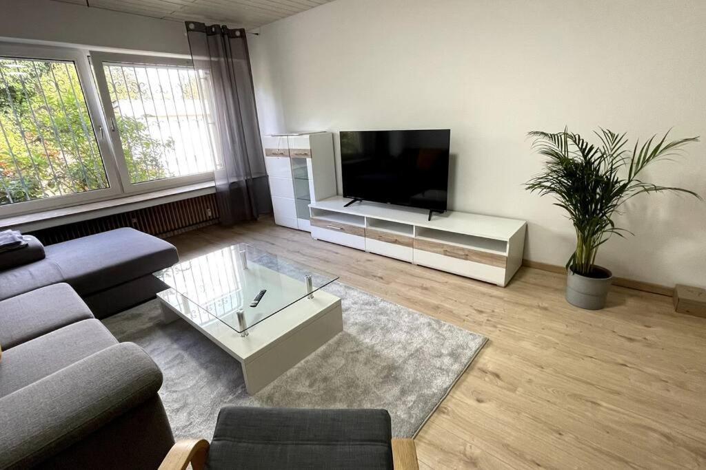 Apart70-Modern Design I Garden With Terrace I Smart Tv I Free Parking I Free Wifi ฮัมม์ ภายนอก รูปภาพ